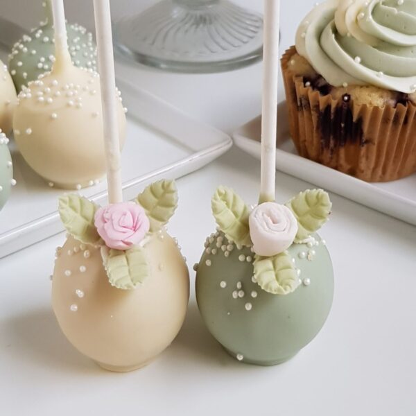 Cakepops mit Zuckerblumen